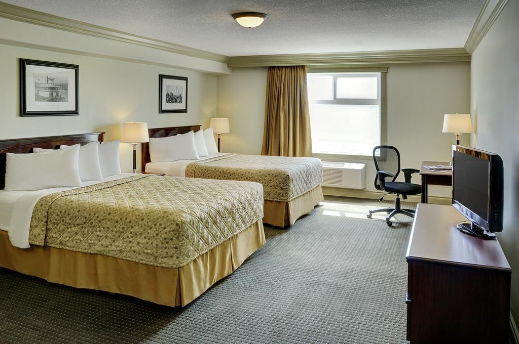 Chateau Nova Hotel Fort Mcmurray Zimmer foto